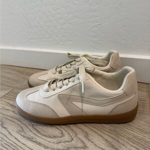 Dolce Vita Cream Leather Sneakers all Beige Neutral NEW
